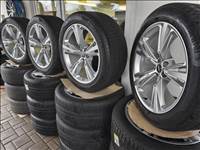 Audi Q8 gyári téli garnitúrák 21"
