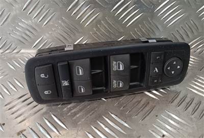 Jeep Grand Cherokee WK2 bal első ablakemelő kapcsoló 68289803AB, eredeti használt