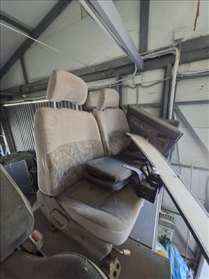 Nissan Navara D22 Első Ülés