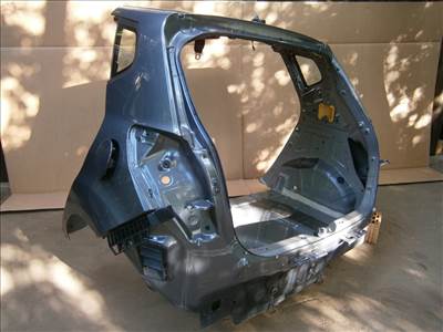 Kia Venga komplett hátulja