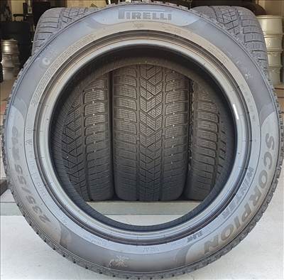 2 széles Pirelli Scorpion 235/55 R19 - 255/50 R19 téli gumi 4db  /T120