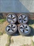  5x114.3 lyukosztású 17" Hyundai újszerű (gyári felni) alufelni, rajta 225/45  Michelin nyári gumi 