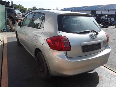 Toyota Auris (E150) 1.4 D-4D Bal első sárvédő 