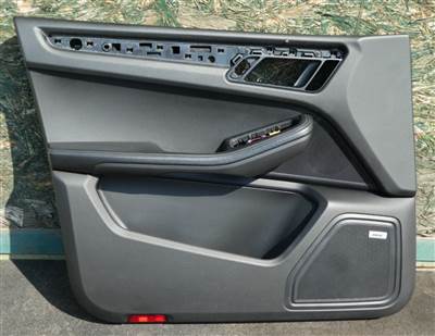 Porsche Macan 95B bal első ajtókárpit 95B867011 eredeti használt