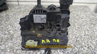 Opel Meriva B bal első zár - zárszerkezet GA 13279834