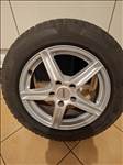  5x108 lyukosztású 16" újszerű Dezent alufelni, rajta 205/60 újszerű Pirelli téli gumi gumi 