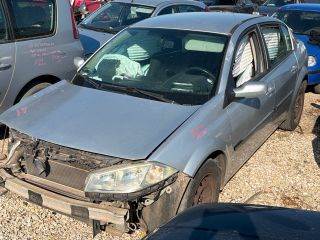 Renault Mégane II Bal első Sárvédő *172028*