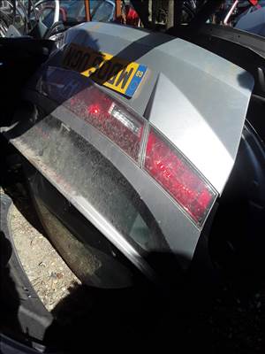 Honda Civic VIII Csomagtérajtó üveggel 