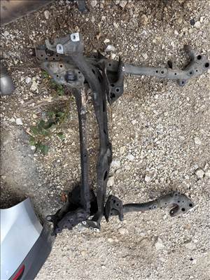 Audi A6 (C7 - 4G) Első bölcső 
