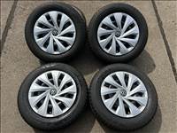 4db gyári 15" VW Polo szerelt kerék. (4285951)
