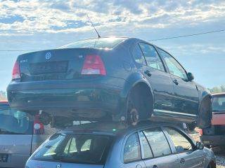 Volkswagen Bora Jobb hátsó Ajtó (Részeivel) *172330*