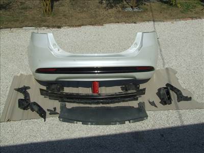 Ford Mondeo Mk5 2.0 TDCi lökhárító 