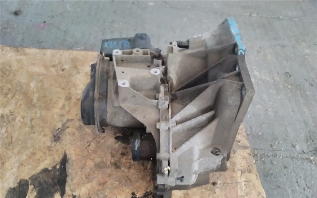 Ford EcoSport 1,5TDCI DDN1R-7002 CSC bontott váltó 2. kép