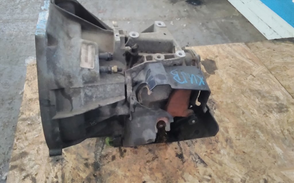 Ford EcoSport 1,5TDCI DDN1R-7002 CSC bontott váltó 3. kép