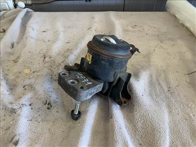 Toyota Yaris 1KR jobb motortartó bak