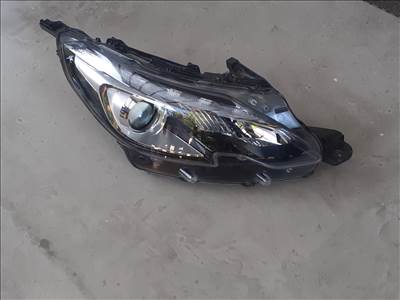 Peugeot 2008 jobb első fényszóró 90167009 9825313680