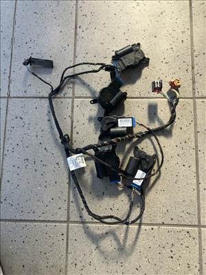 Skoda Octavia III, Volkswagen Passat B8, Volkswagen Golf VII, Audi A3 (8V) fűtés állító motor  5q0907511a 5q0907511k