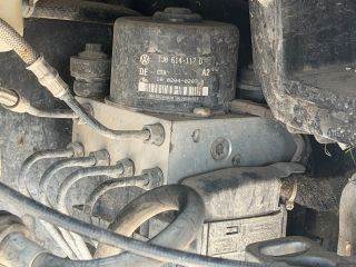 Volkswagen Bora 1.6 ABS Kocka *172357* 1j0614117d