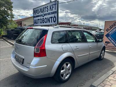 Renault Mégane II bontott alkatrészei