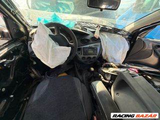 Ford Focus Mk1 Könyöklő *172777*