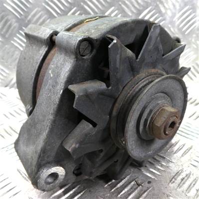 Mercedes-Benz W126 C126 II. sorozat generátor BOSCH eredeti használt - 0120469588