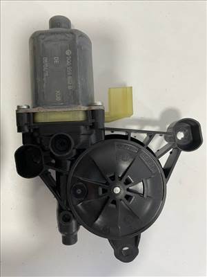 Volkswagen Golf VII Bal első ablakemelő motor