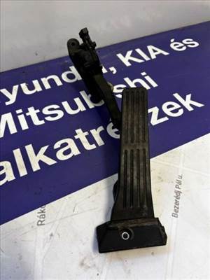 Hyundai i30 gázpedál 32700A6100-BON