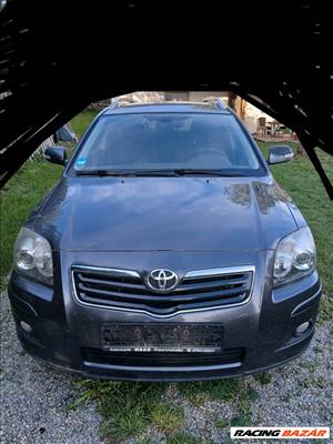 Toyota Avensis (T250) 2006- motorháztető 