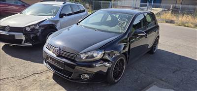 Volkswagen Golf VI (A6 Typ 5K) bontott alkatrészei CAXA LHY LC9X