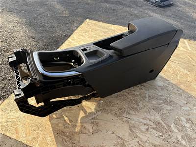 Opel Insignia A könyöklő, középkonzol 