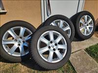  4x108 lyukosztású 16" újszerű (gyári felni) alufelni, rajta 205/55 újszerű Kumho négyévszakos gumi