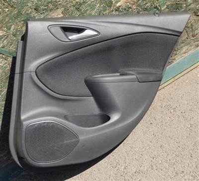 Opel Astra K jobb hátsó ajtókárpit 39118875 használt