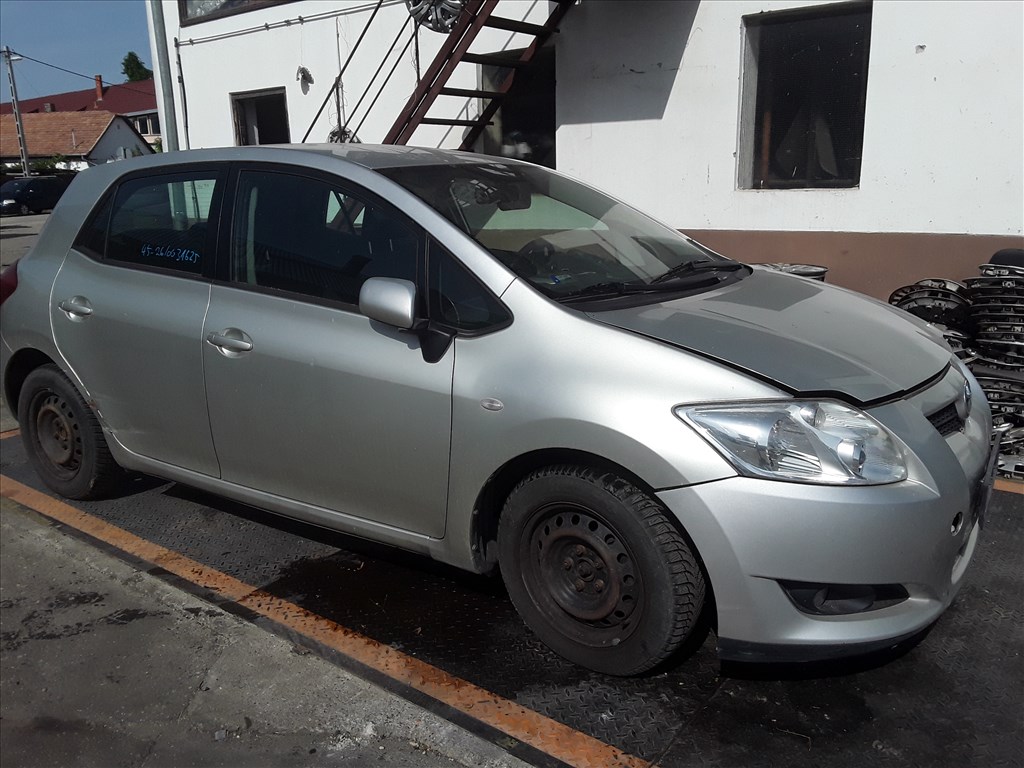 Toyota Auris (E150) 1.4 D-4D Turbó  2. kép