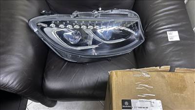 Mercedes W217 (C217) Sosztály kupé jobb fényszóró  a2179065201