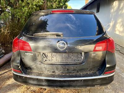 Opel Astra J Sports Tourer Gyári Karosszéria elem, Karosszéria Vágott negyed