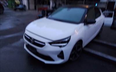 Opel Corsa F bontott alkatrészei