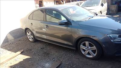 Volkswagen Jetta VI (CAY) bontott alkatrészei