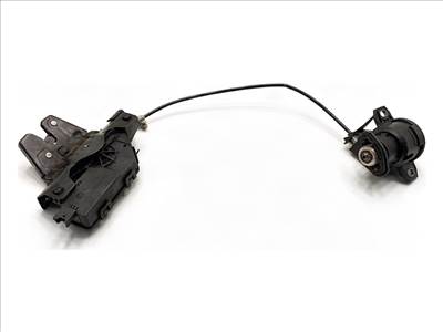 BMW 3 (E90) 2004 - 2012 Hátsó csomagtérajtó zár 8196401
