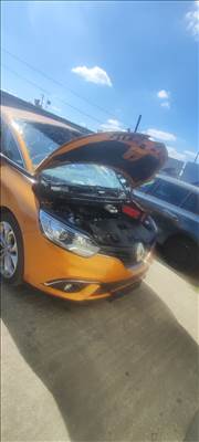 Renault Scénic IV bontott alkatrészei