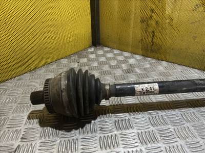 Audi A4 (B6/B7) Jobb Féltengely 8e0407272at