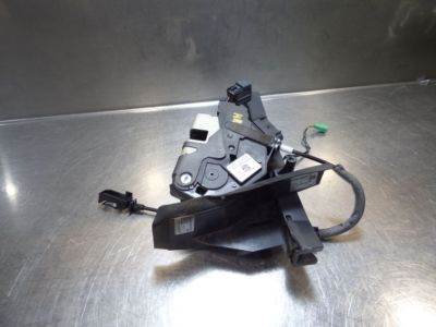 Ford Focus III MK3 jobb hátsó ajtózár BM5A-A26412-BE / BM5AA26412BE használt