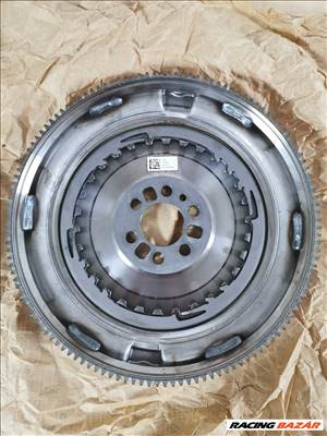 Gyári uj lendkerék luk 1.6tdi audi VW Skoda seat  03l105266el