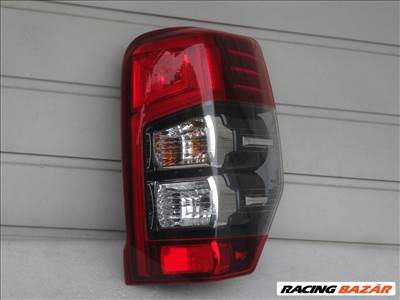 Mitsubishi L200 Jobb Hátsó Gyári Lámpa 8330B214 2015-től 