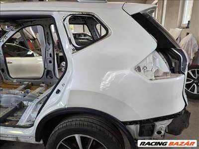NISSAN X-TRAIL (T32) bal hátsó sárvédő negyed 