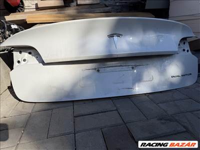 Tesla Model 3 csomagtér ajtó 