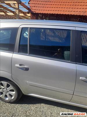 Opel zafira b jobb hátsó ajtó z157