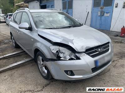 Kia Ceed Cee'd (ED) bontott alkatrészei D4FB