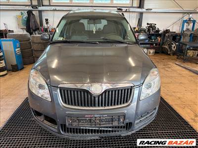 SKODA ROOMSTER (5J) 1.4 - Bontódik!