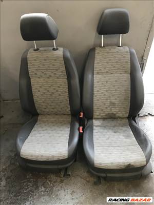 Volkswagen Caddy III első ülés pár 