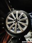  5x112 lyukosztású 19" újszerű (gyári felni) alufelni, rajta 245/45 használt Dunlop téli gumi gumi 